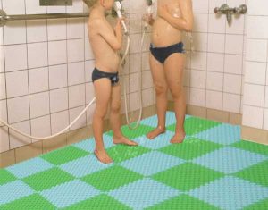 שטיח נגד החלקה במקלחות